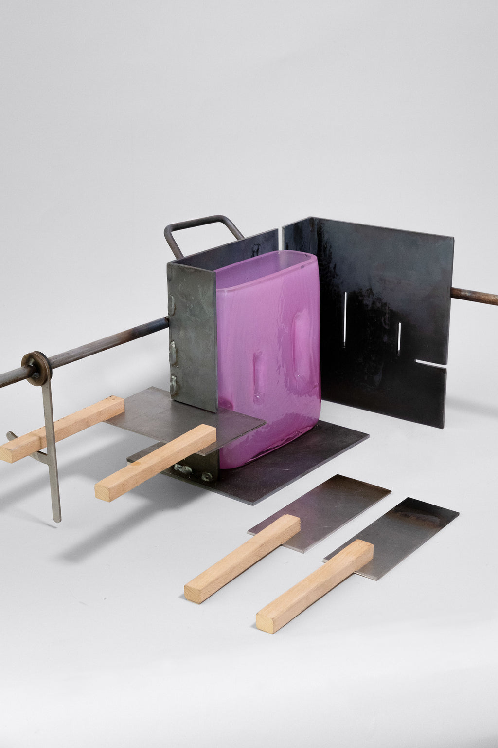 18 _ Karaffe Bouge - Emil Frederking